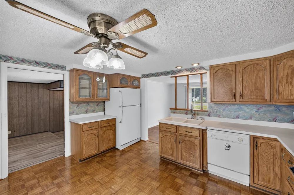 6162 Sandy Lane Burton City, MI 48519