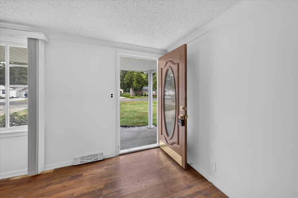 6162 Sandy Lane Burton City, MI 48519