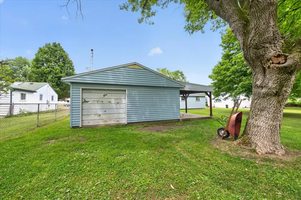 6162 Sandy Lane Burton City, MI 48519