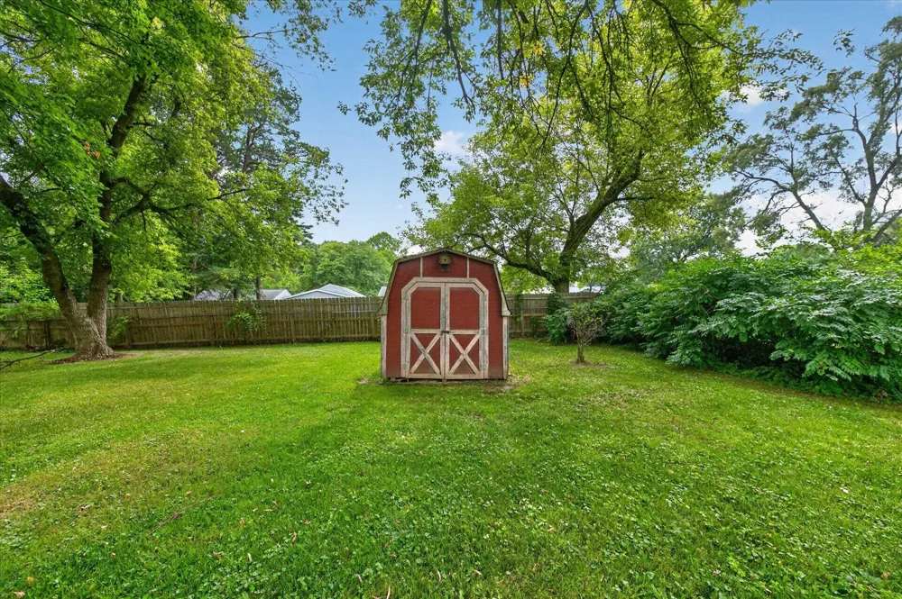 6162 Sandy Lane Burton City, MI 48519