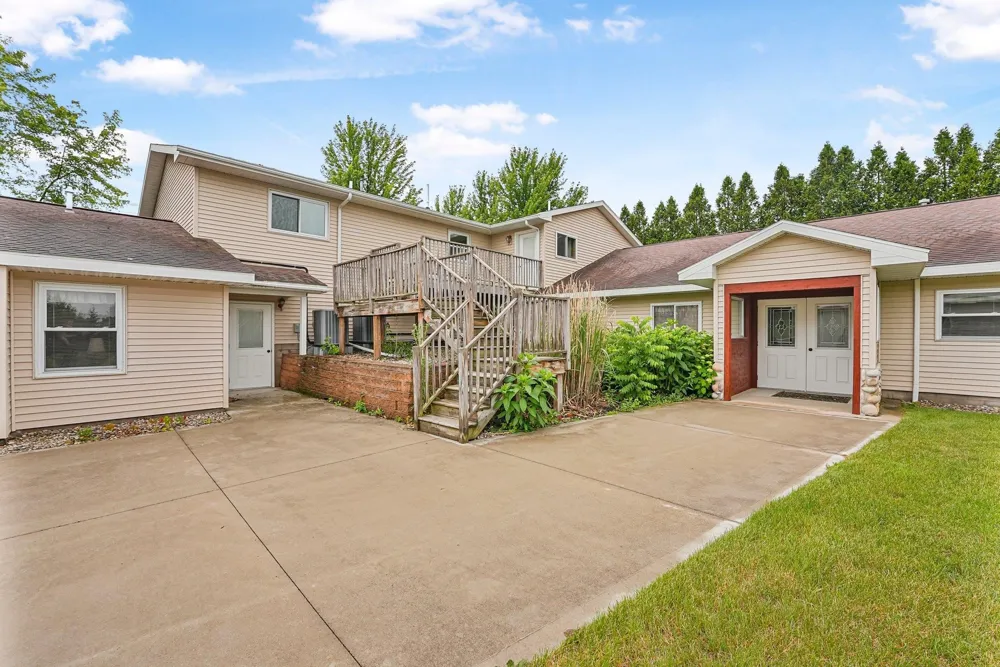 5840 Culver Road Garfield Charter Township, MI 49685