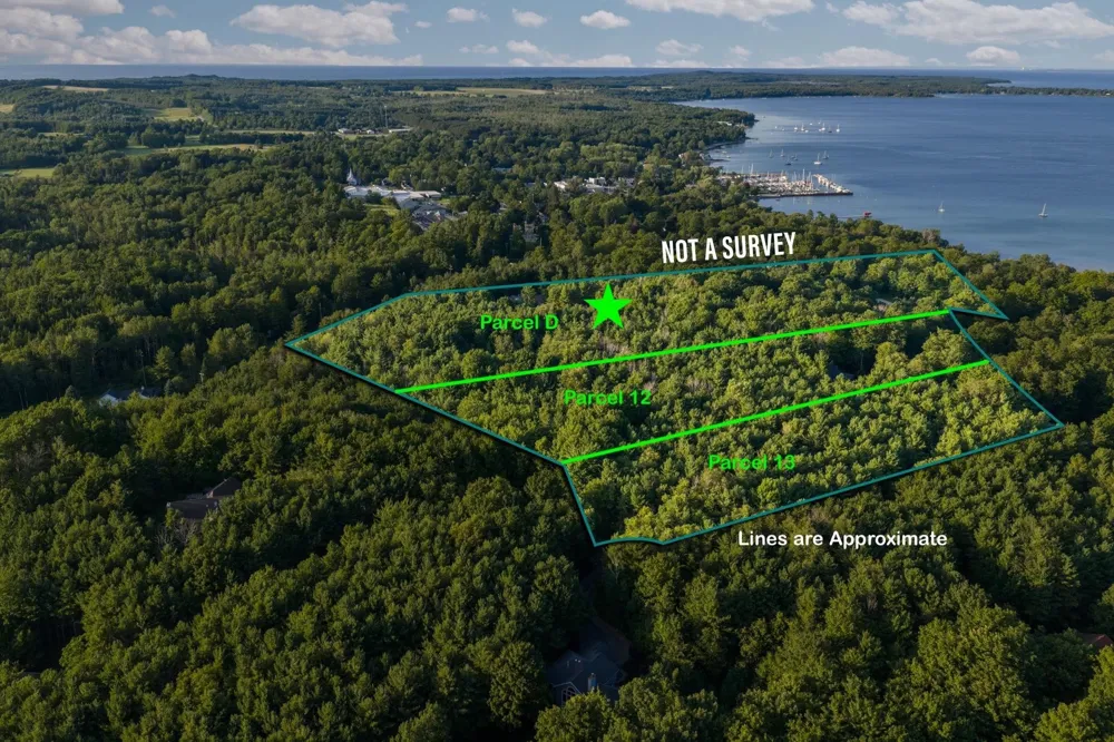 Vincer Way Leelanau Township, MI 49670