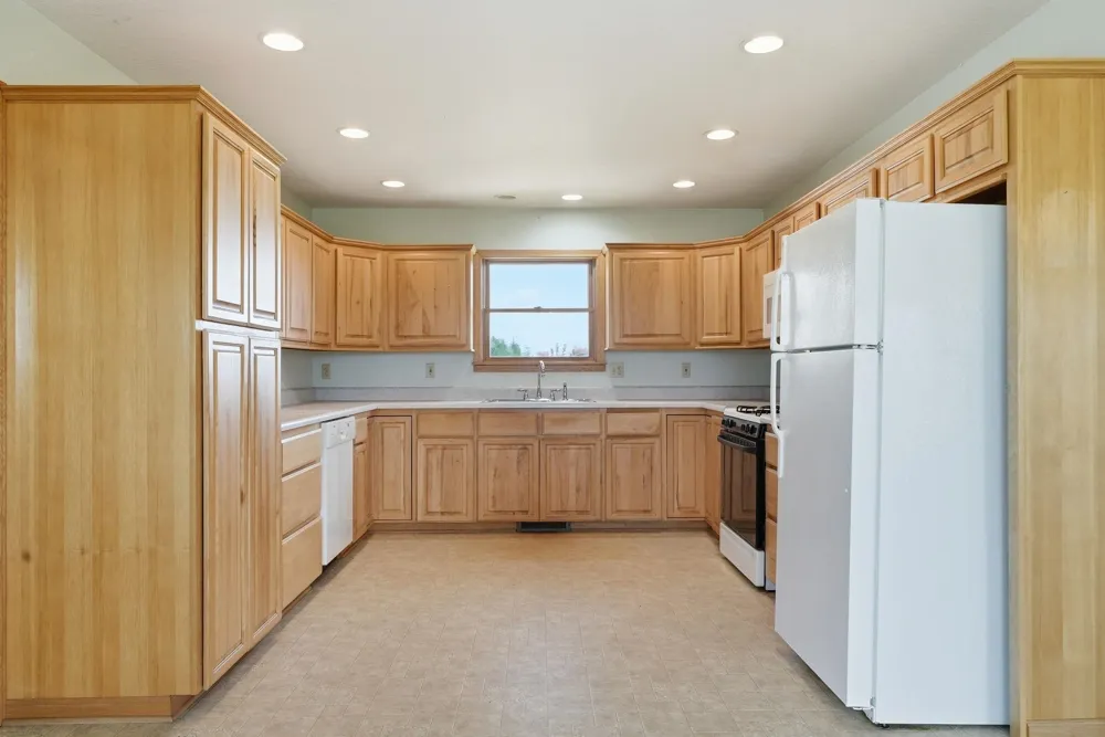 11650 S Burkett Road Riverside Township, MI 49665