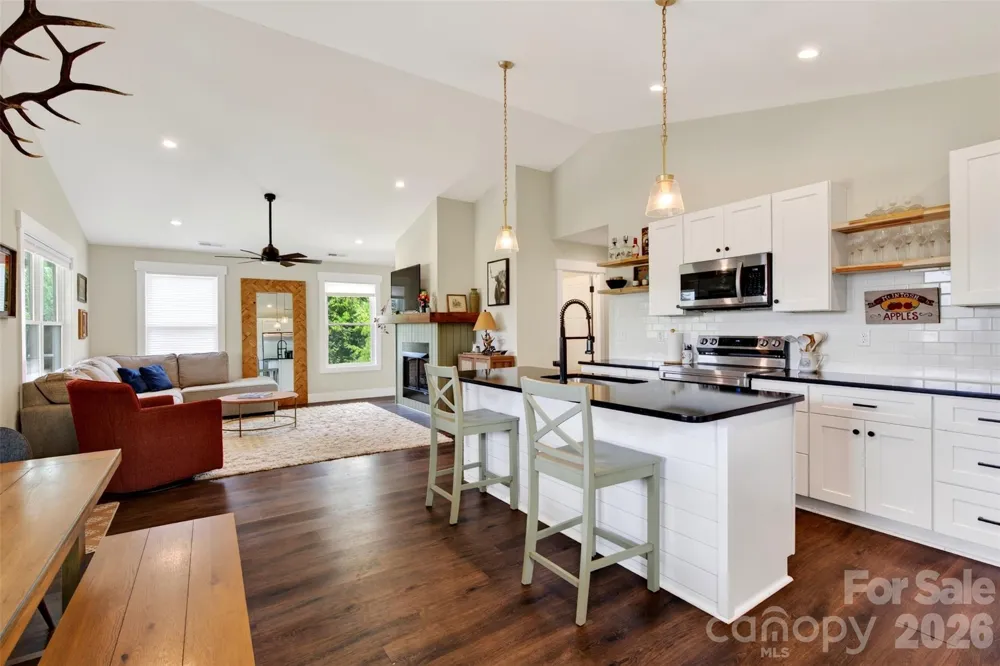 932 Morlin Acres Drive Marshall, NC 28753