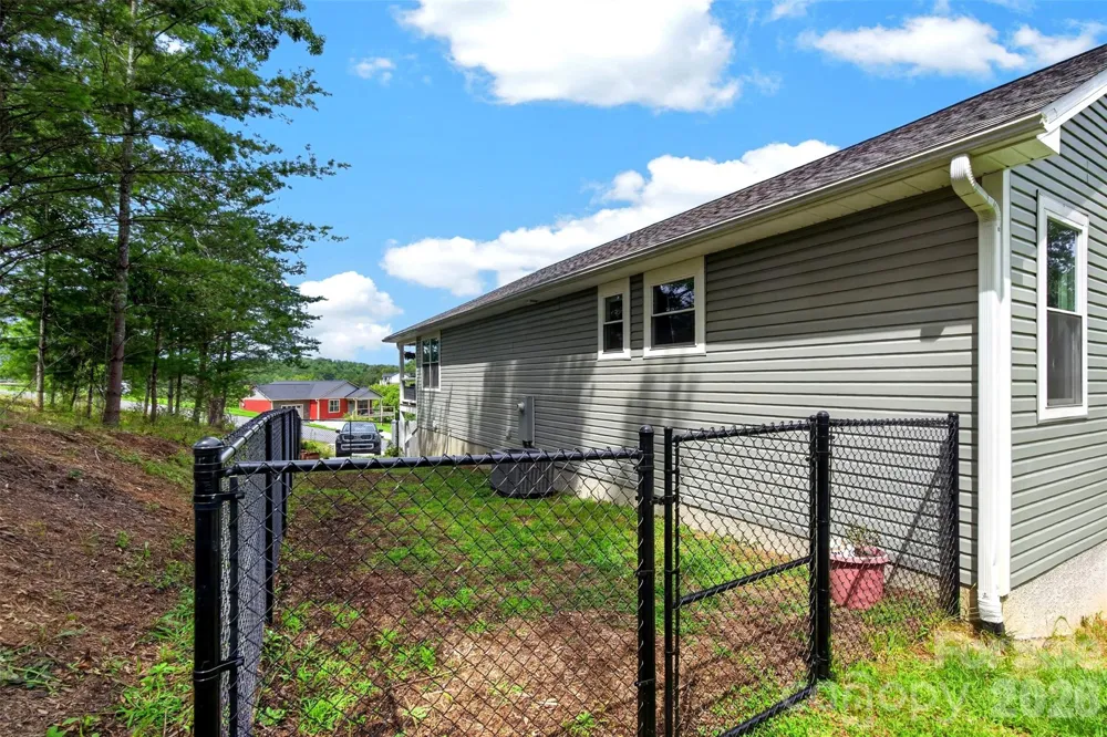 932 Morlin Acres Drive Marshall, NC 28753