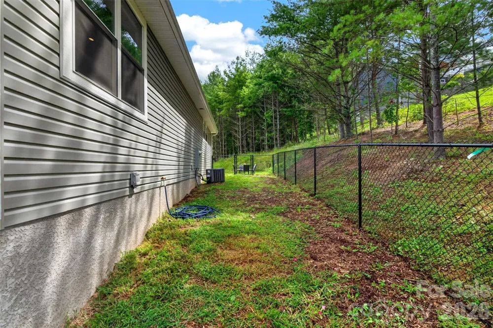 932 Morlin Acres Drive Marshall, NC 28753