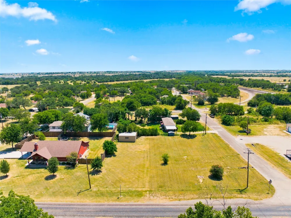 E 5th Street Crawford, TX 76638