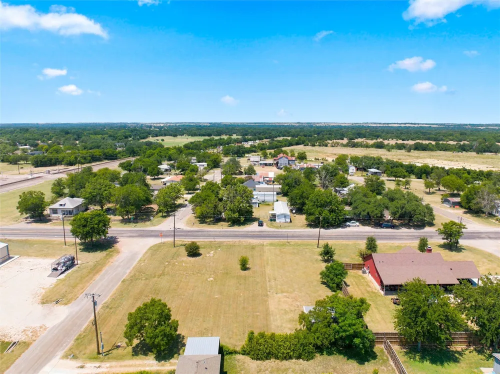 E 5th Street Crawford, TX 76638