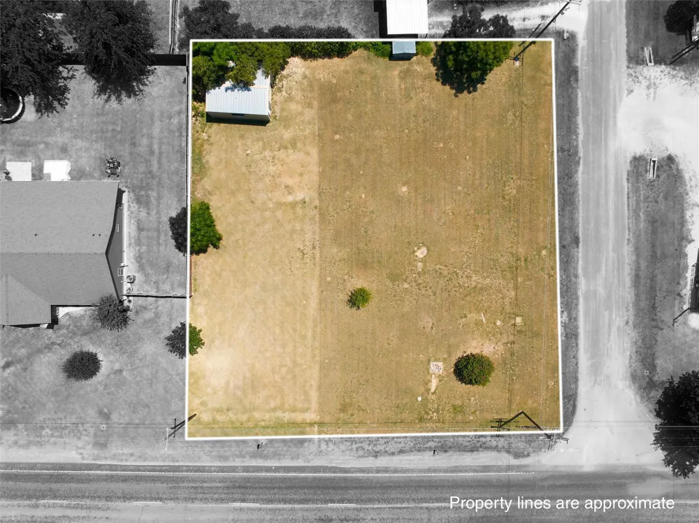 E 5th Street Crawford, TX 76638