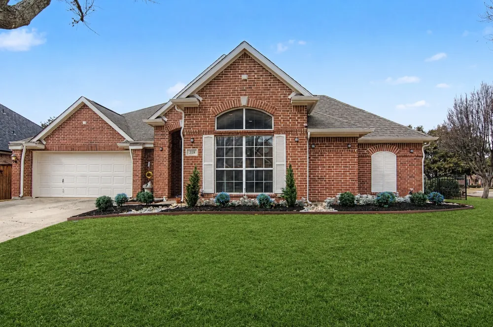 319 Lakewood Drive Trophy Club, TX 76262