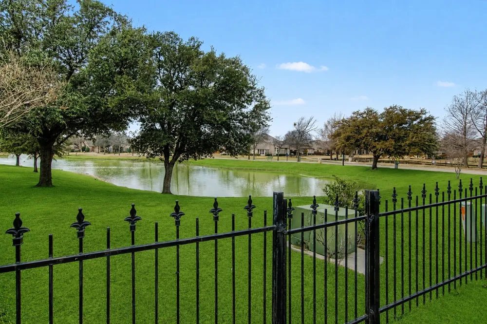 319 Lakewood Drive Trophy Club, TX 76262