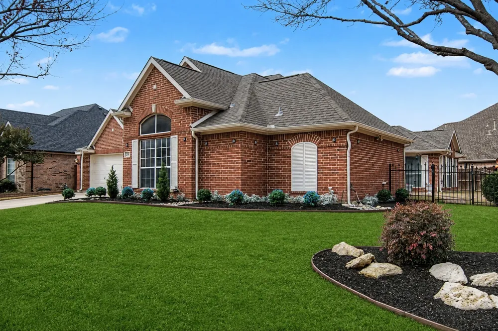319 Lakewood Drive Trophy Club, TX 76262