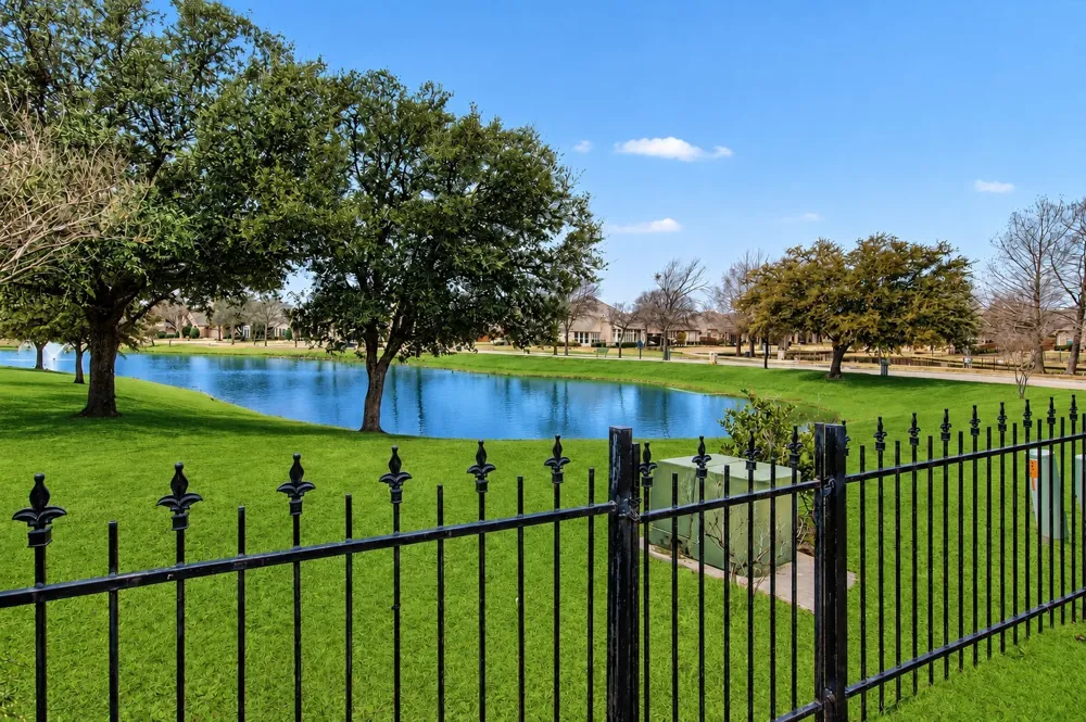 319 Lakewood Drive Trophy Club, TX 76262