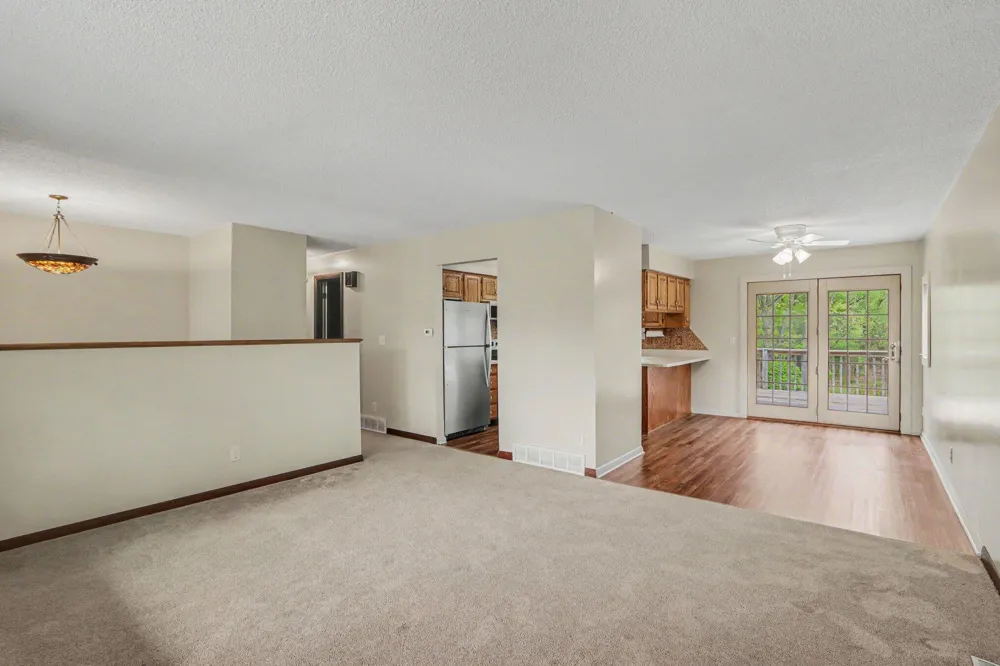 16711 CD AVENUE E Augusta, MI 49012
