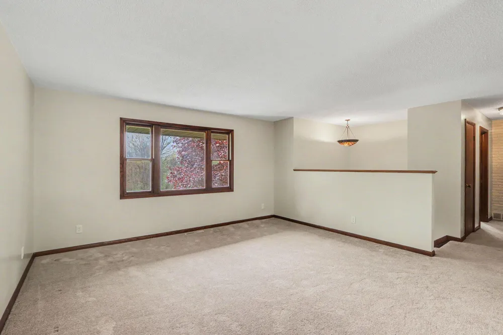 16711 CD AVENUE E Augusta, MI 49012
