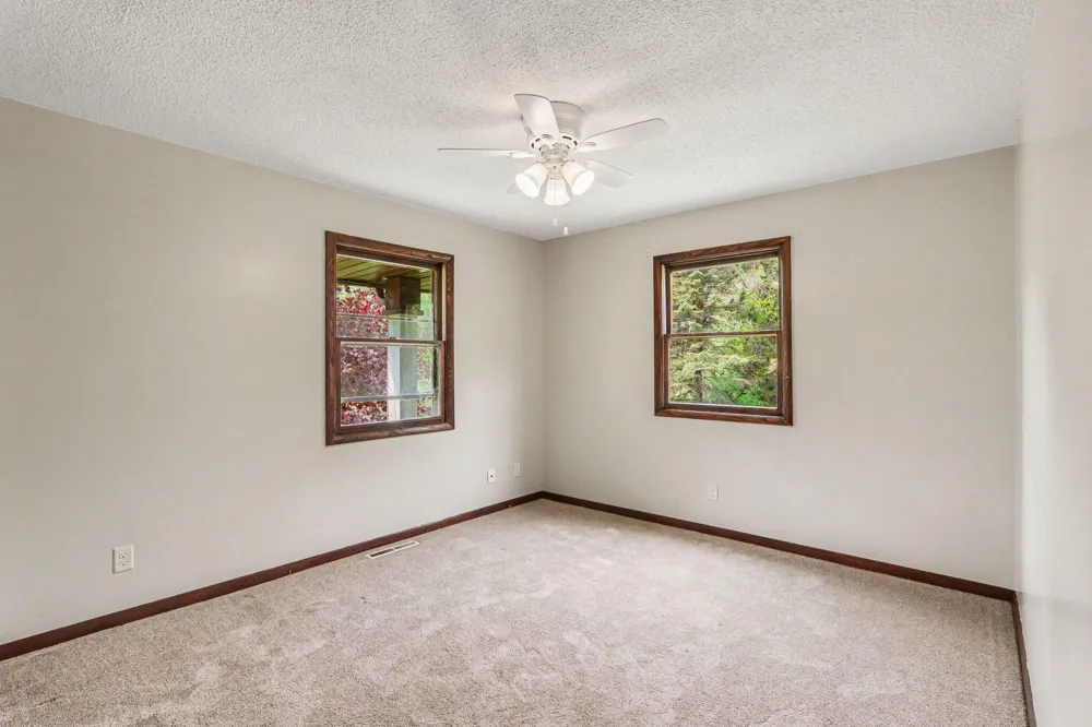 16711 CD AVENUE E Augusta, MI 49012