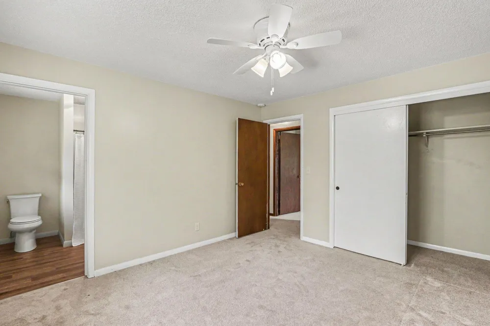 16711 CD AVENUE E Augusta, MI 49012