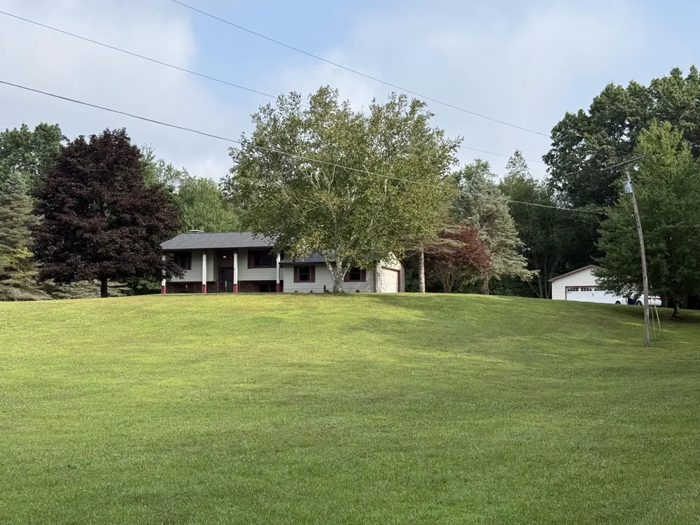 16711 CD AVENUE E Augusta, MI 49012