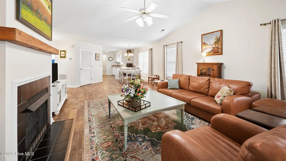 2209 Locksley Woods Drive #E Greenville, NC 27858