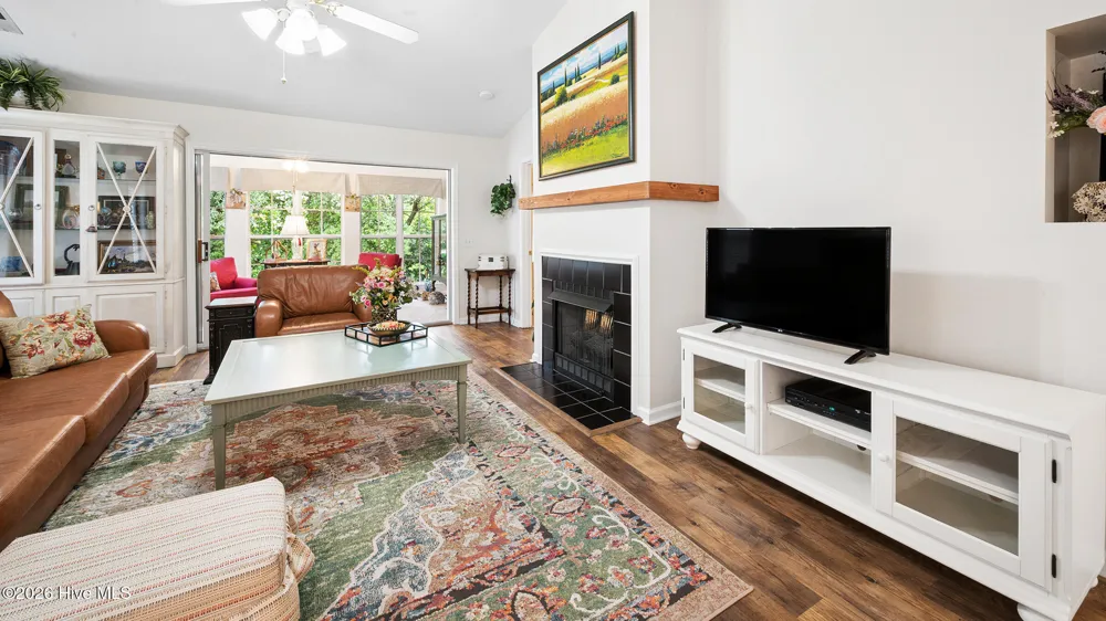 2209 Locksley Woods Drive #E Greenville, NC 27858
