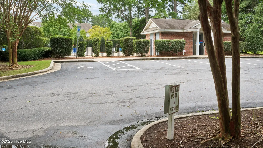 2209 Locksley Woods Drive #E Greenville, NC 27858