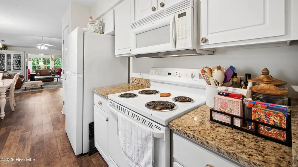 2209 Locksley Woods Drive #E Greenville, NC 27858