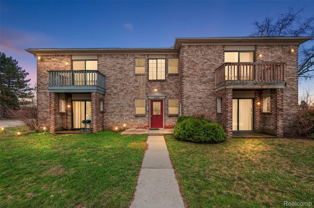 286 E 13 Mile Road #101 Madison Heights City, MI 48071