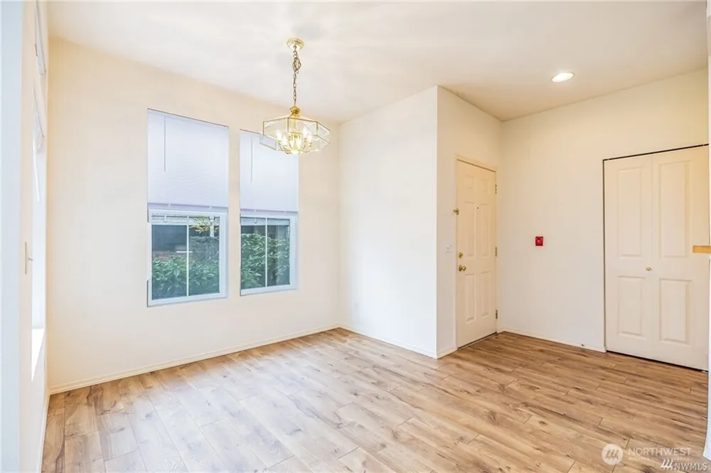 23790 SE Summerhill Lane Issaquah, WA 98029