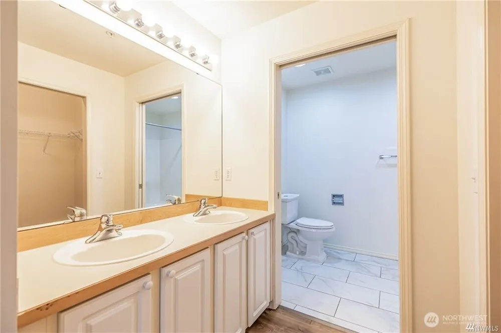 23790 SE Summerhill Lane Issaquah, WA 98029