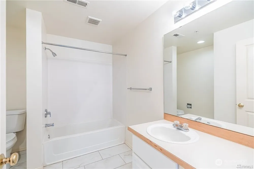 23790 SE Summerhill Lane Issaquah, WA 98029