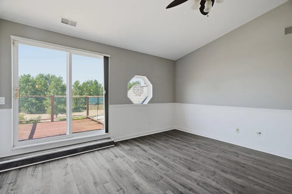 37782 Jefferson Avenue Harrison Charter Township, MI 48045