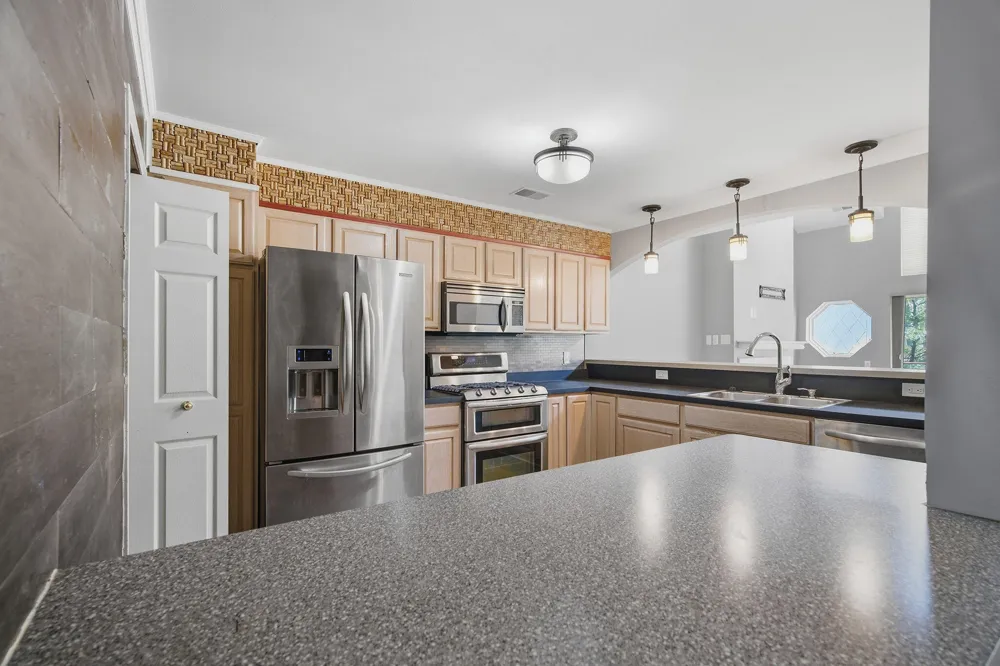 37782 Jefferson Avenue Harrison Charter Township, MI 48045