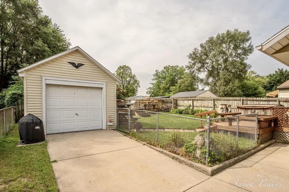 116 35th Street SE Wyoming City, MI 49548