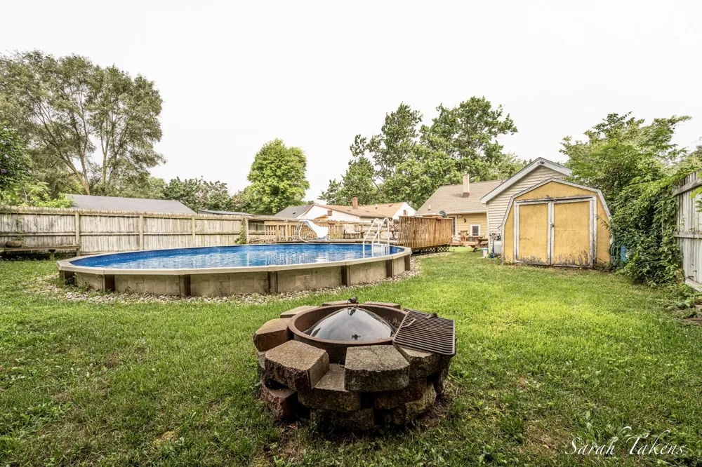 116 35th Street SE Wyoming City, MI 49548
