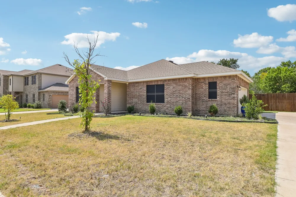 2573 Cinnamon Springs Road Glenn Heights, TX 75154