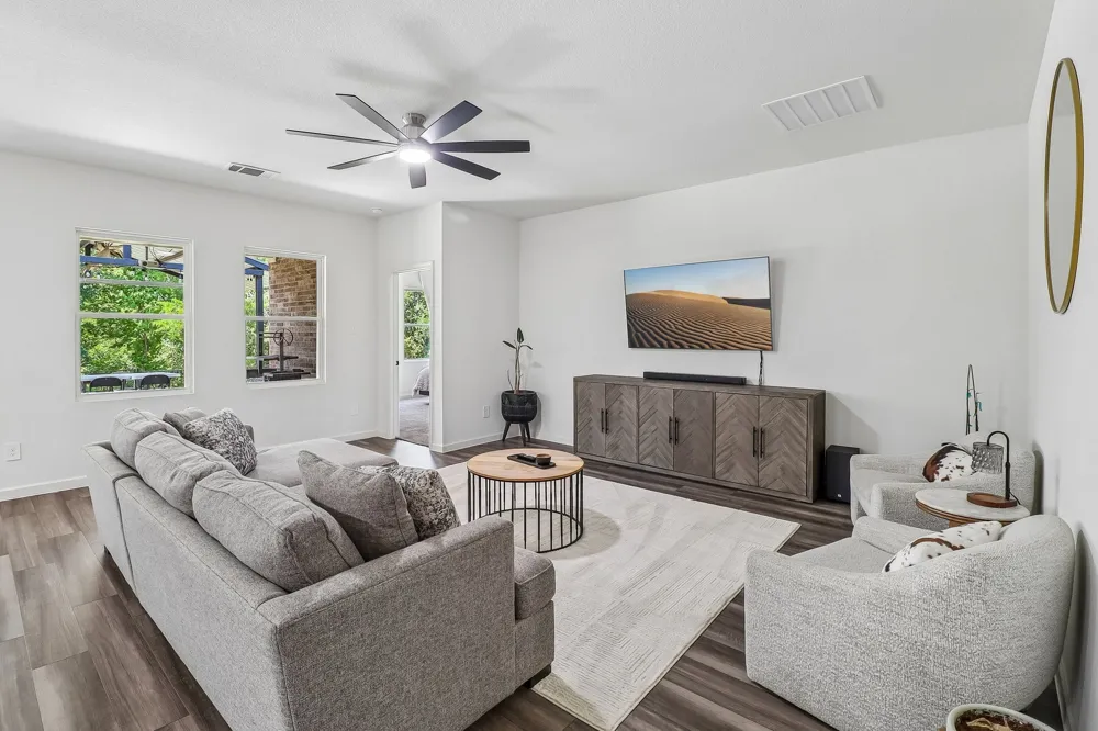 2573 Cinnamon Springs Road Glenn Heights, TX 75154