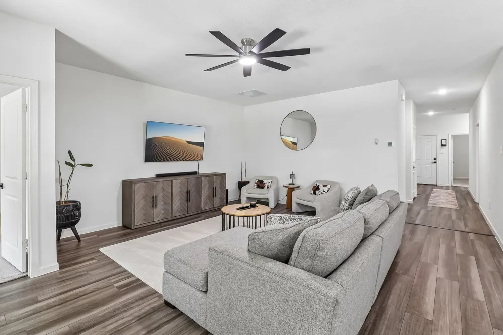 2573 Cinnamon Springs Road Glenn Heights, TX 75154