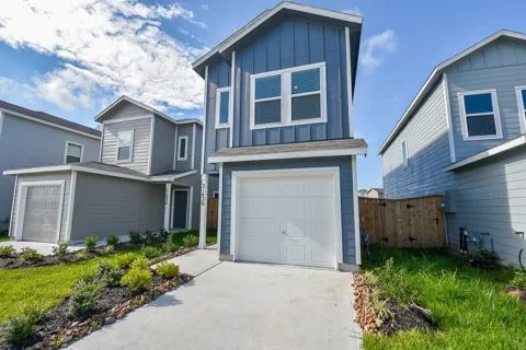 21430 Carosella Dr