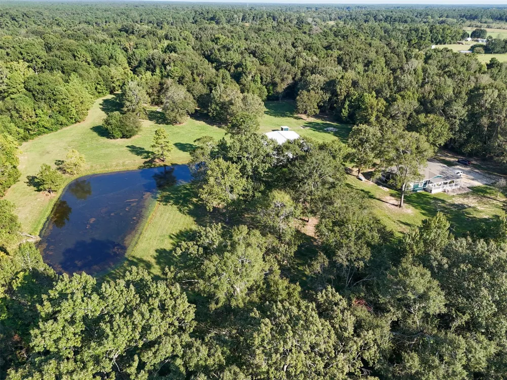 3270 County Road 2285 Cleveland, TX 77327