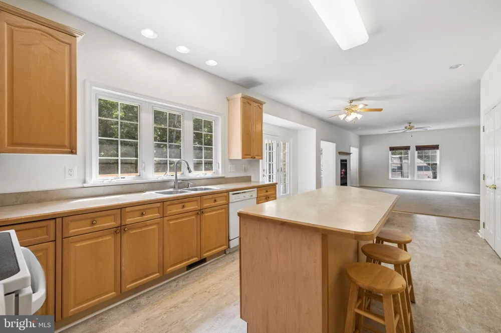 14023 FLAGTREE PLACE Manassas, VA 20112