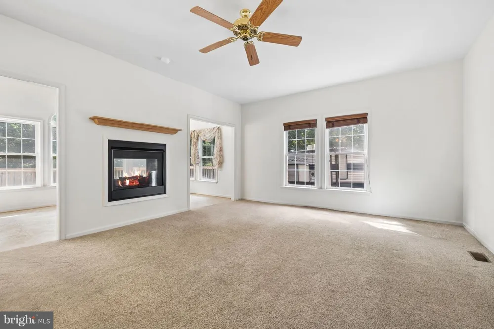 14023 FLAGTREE PLACE Manassas, VA 20112