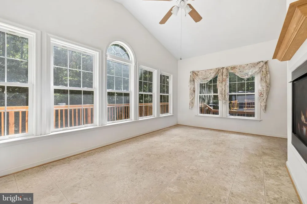 14023 FLAGTREE PLACE Manassas, VA 20112