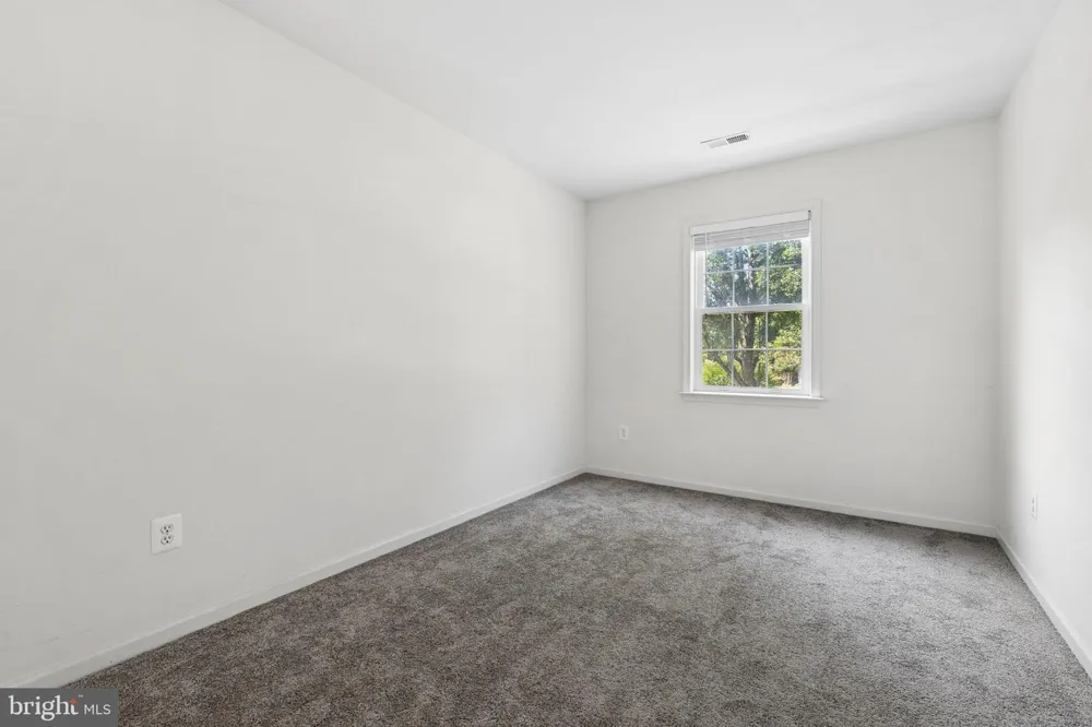 14023 FLAGTREE PLACE Manassas, VA 20112