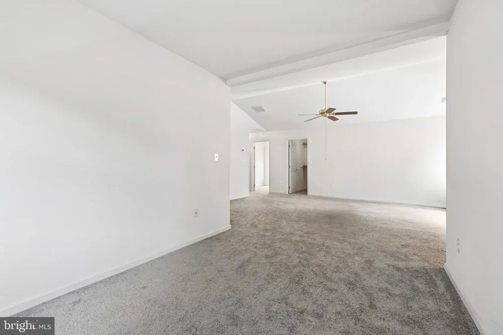 14023 FLAGTREE PLACE Manassas, VA 20112