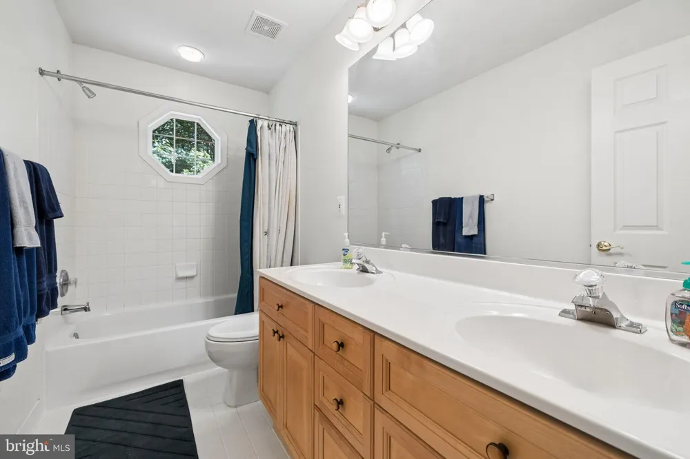 14023 FLAGTREE PLACE Manassas, VA 20112