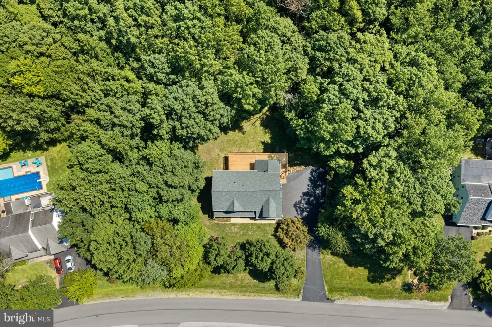14023 FLAGTREE PLACE Manassas, VA 20112