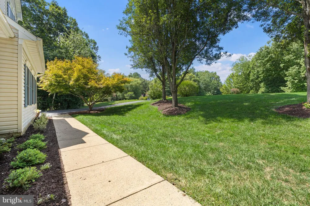 14023 FLAGTREE PLACE Manassas, VA 20112