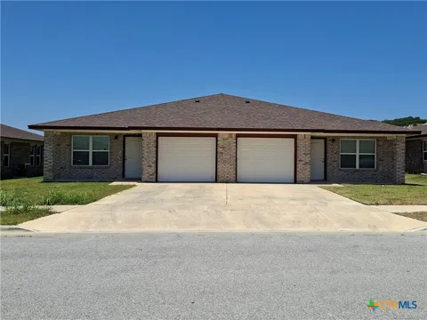 1818 Castroville Trail
