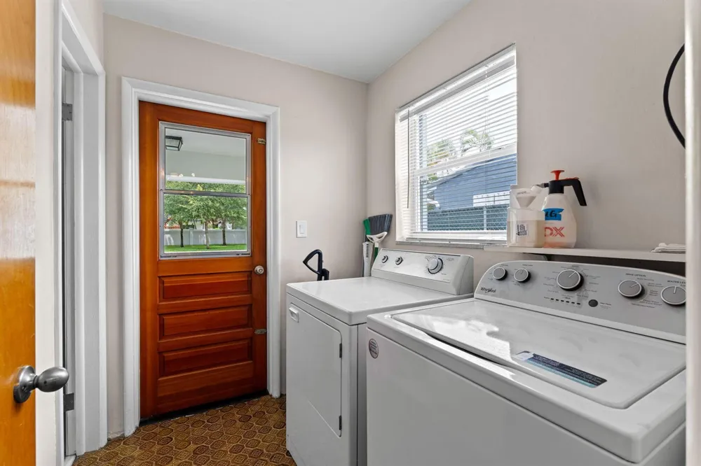 4987 SW 25th Avenue Dania Beach, FL 33312
