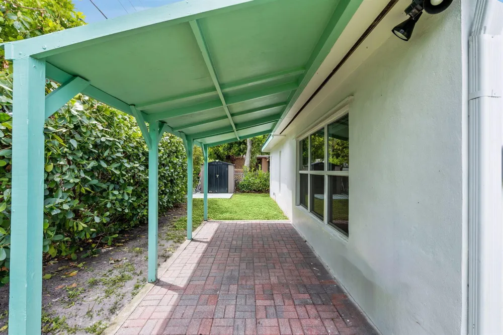 4987 SW 25th Avenue Dania Beach, FL 33312